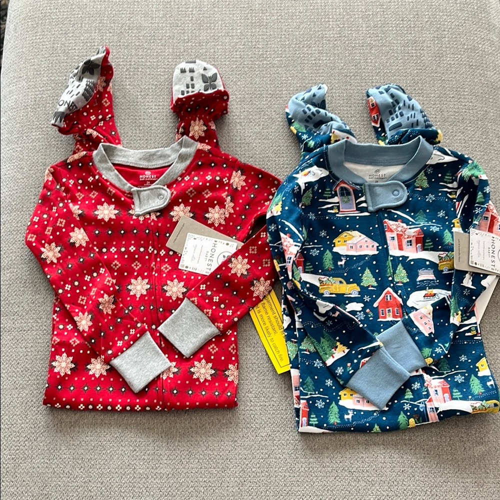 NWT The Honest Company Christmas Pajamas 24 months